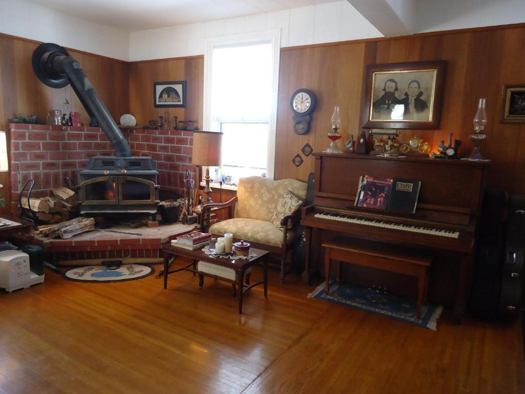 Bancroft Bed & Breakfast エクステリア 写真
